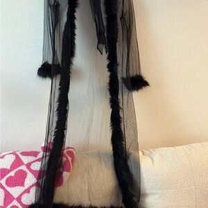 SHEIN Black Sheer Fur-Trimmed Accessory